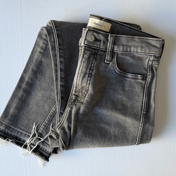GAP Denim - Gap Slim High Rise Jeans 26